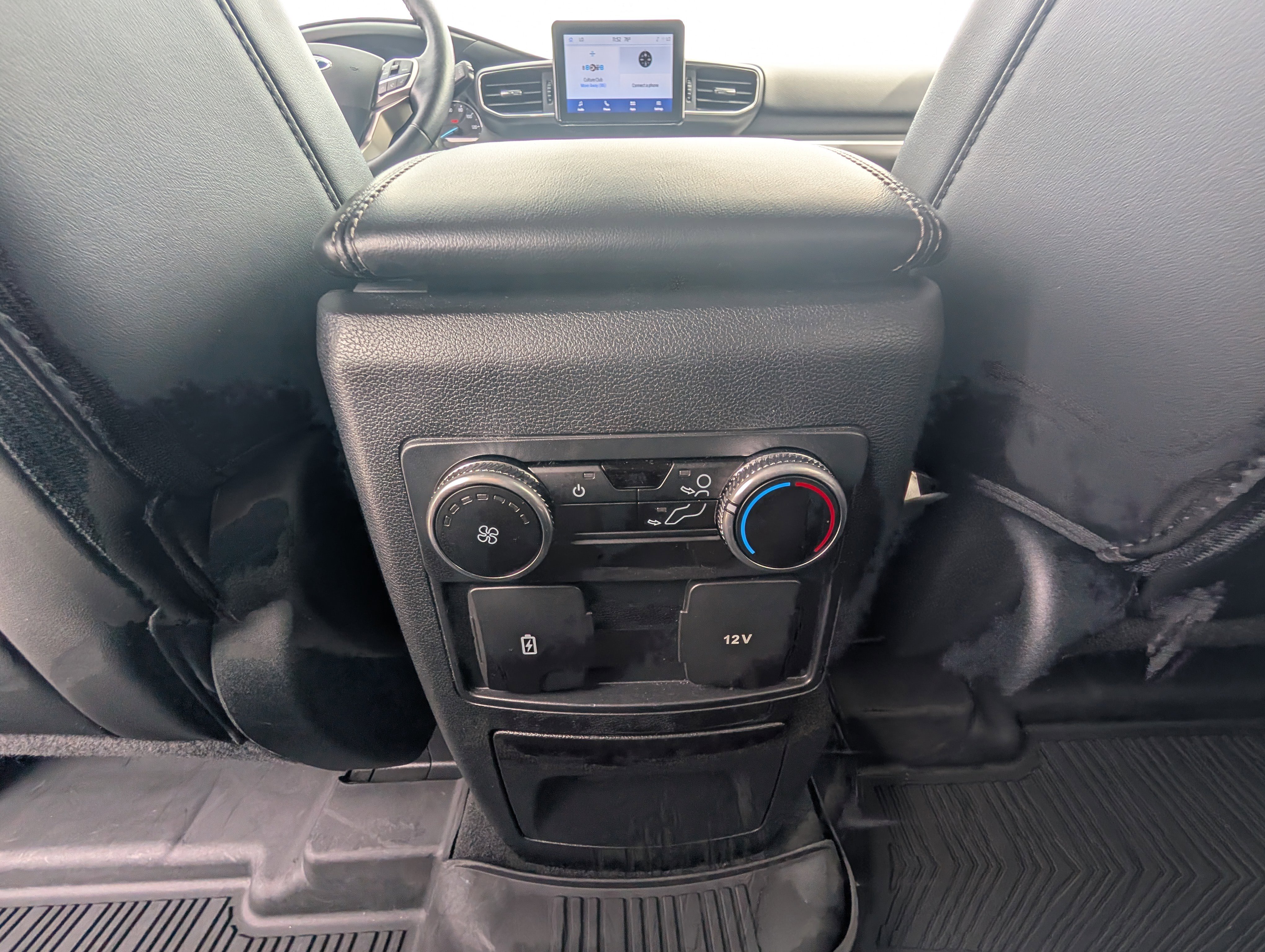 Certified 2022 Ford Explorer XLT w/ Equipment Group 202A image 20