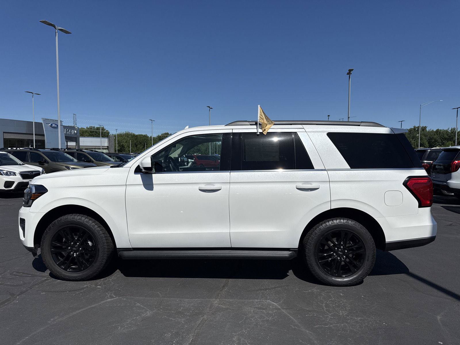 Certified 2024 Ford Expedition XLT AWD/4WD image 2