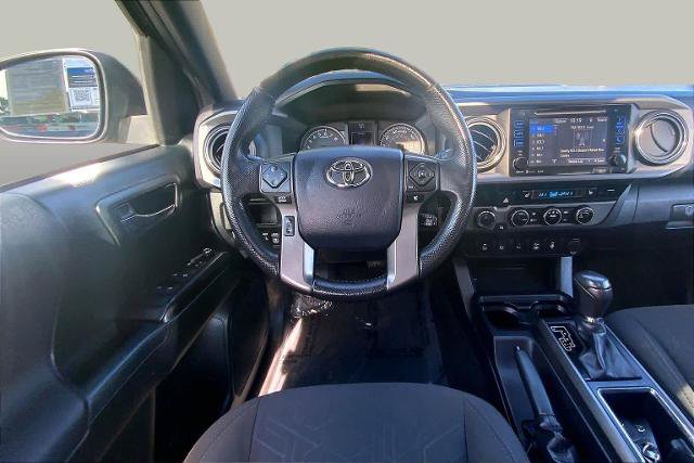 Used 2017 Toyota Tacoma TRD Sport w/ Premium & Technology Package AWD/4WD image 6