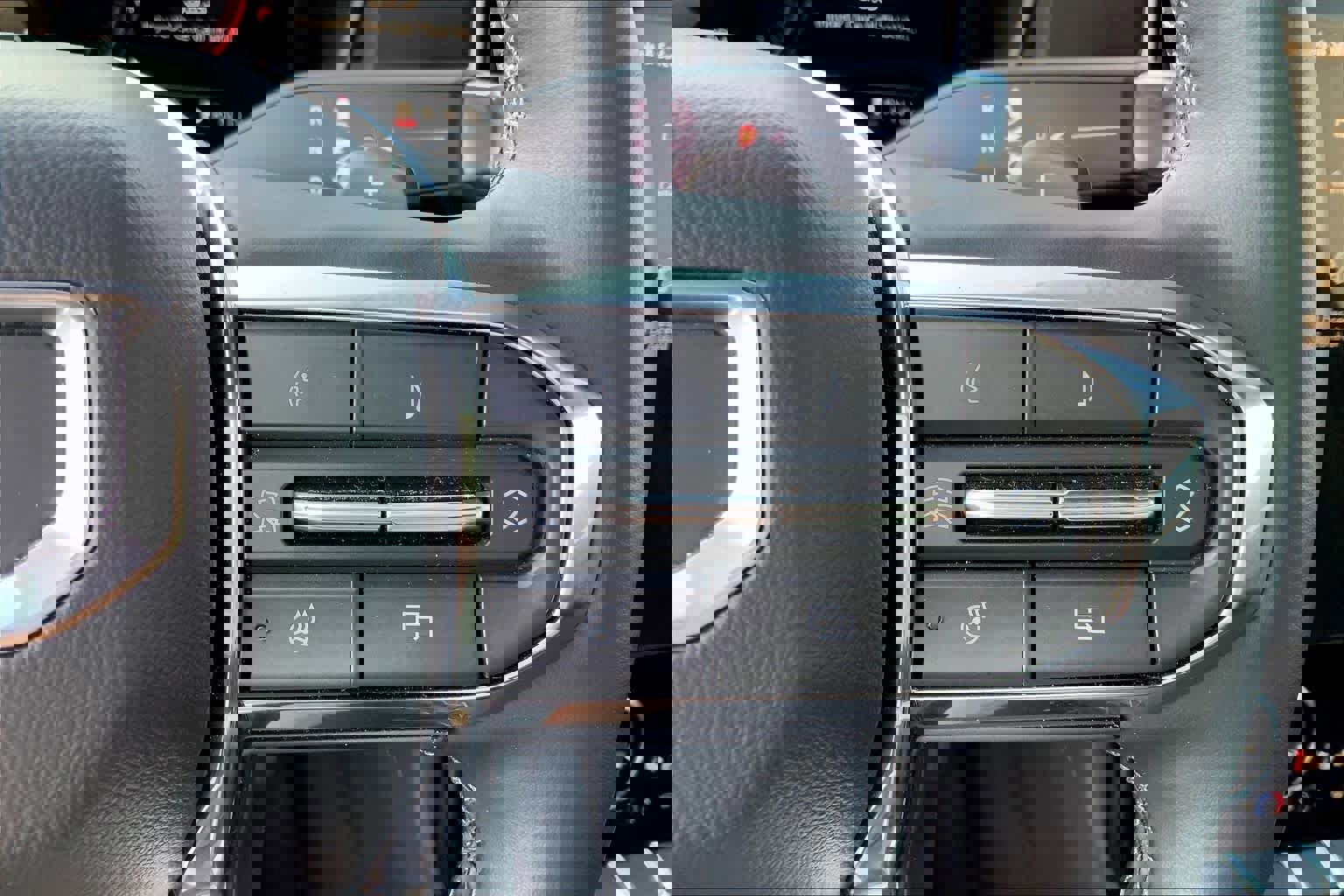 Used 2025 GMC Terrain Elevation image 23