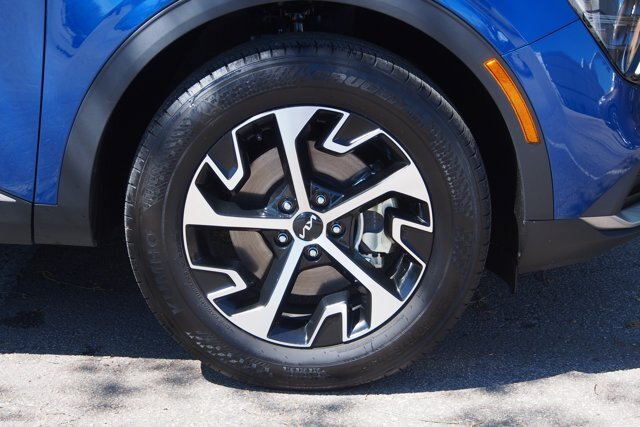 Used 2025 Kia Sportage EX w/ Premium Package AWD/4WD image 9