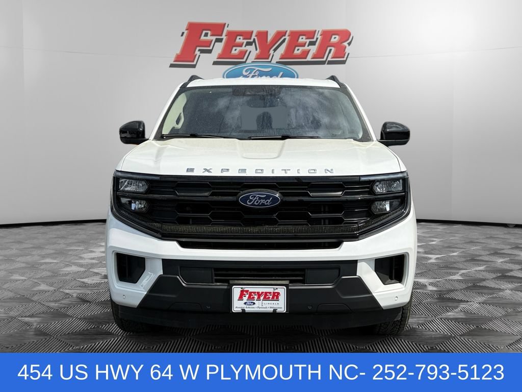 Certified 2025 Ford Expedition Active AWD/4WD image 8