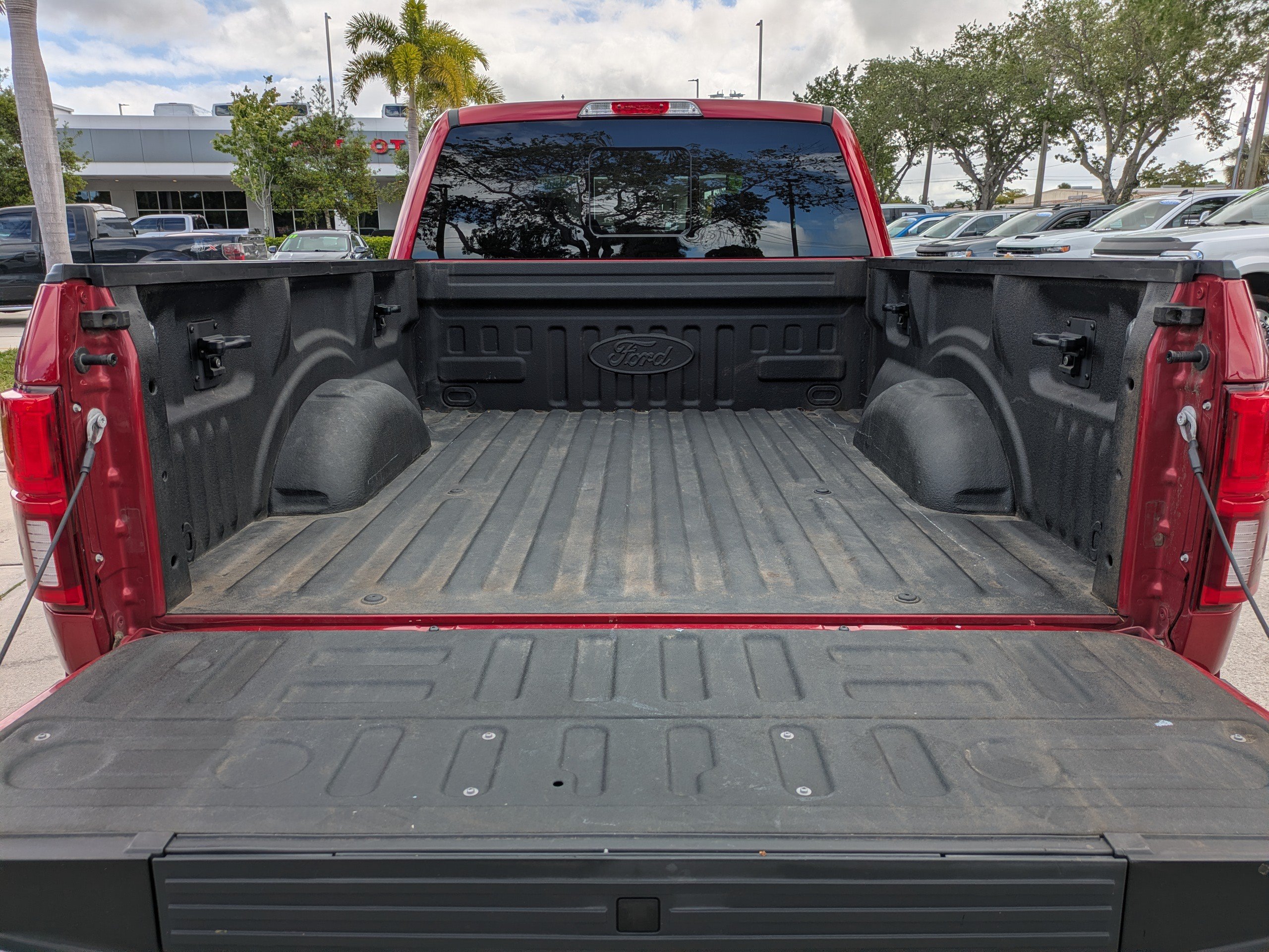 Certified 2020 Ford F150 Platinum w/ Equipment Group 701A Luxury AWD/4WD image 13