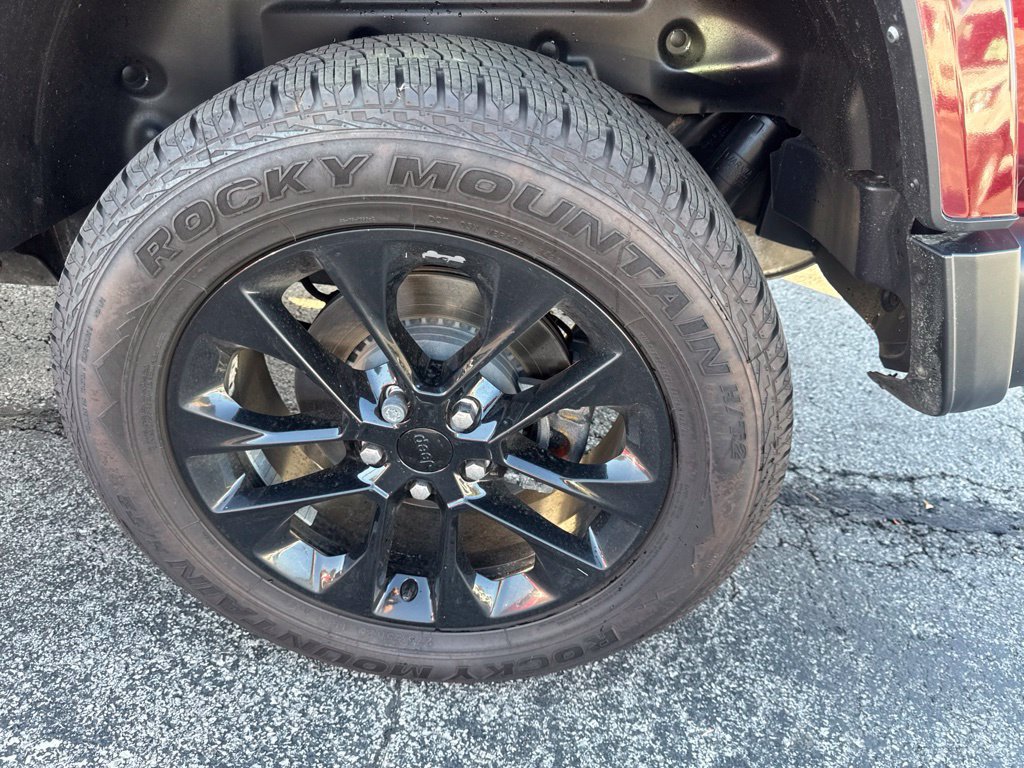 Used 2021 Jeep Wrangler Unlimited Sahara w/ Cold Weather Group AWD/4WD image 46