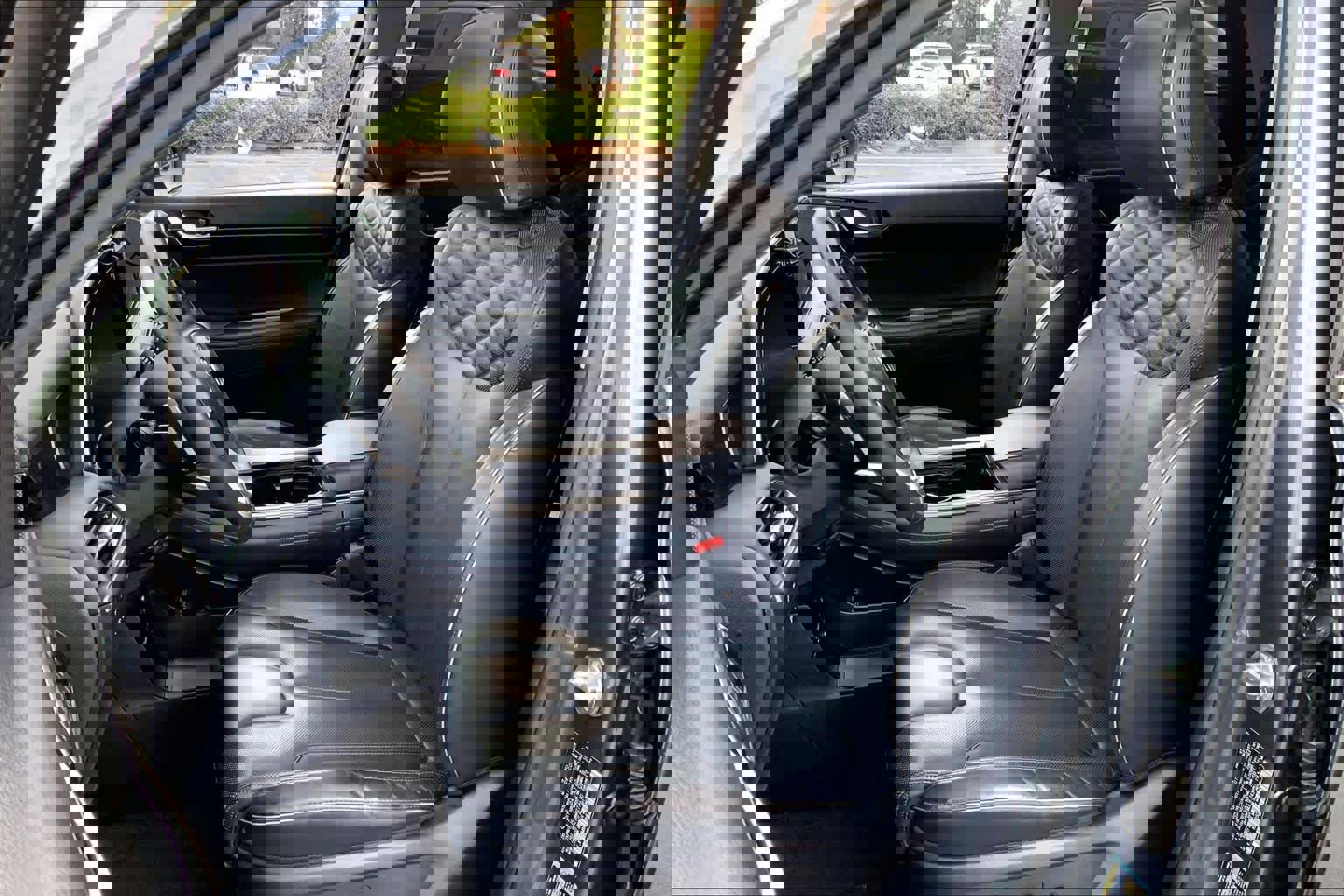 Used 2021 Hyundai Palisade Limited w/ Winter Package image 10