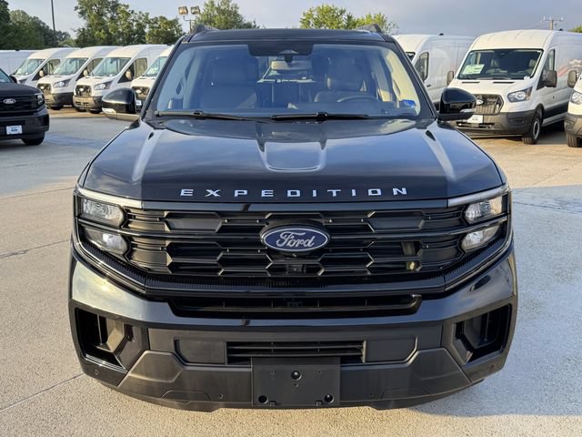 Certified 2025 Ford Expedition Active AWD/4WD image 2