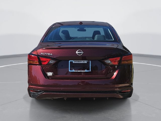 Used 2025 Nissan Altima 2.5 SV FWD image 4