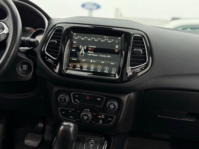 Used 2019 Jeep Compass Limited w/ Safety & Security Group image 28