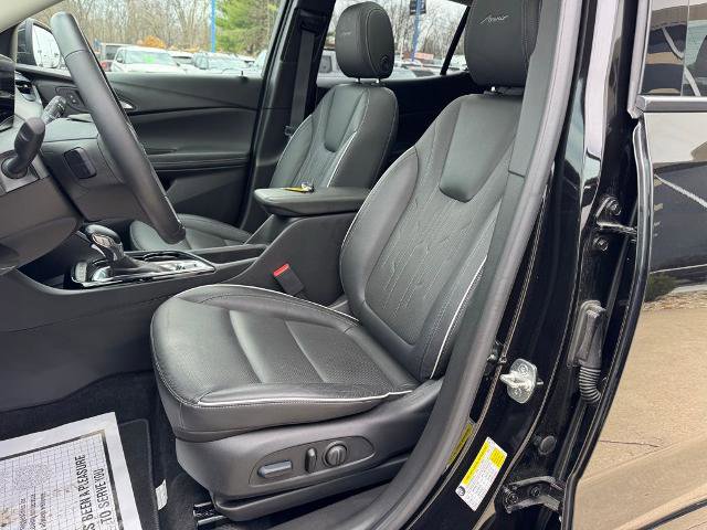 Used 2024 Buick Encore GX Avenir image 11