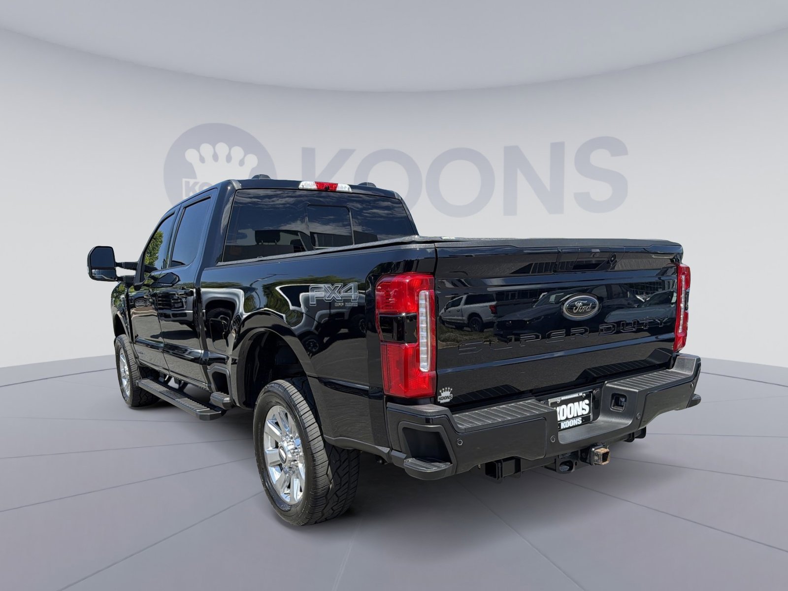 Certified 2025 Ford F250 Lariat w/ Black Appearance Package AWD/4WD image 4