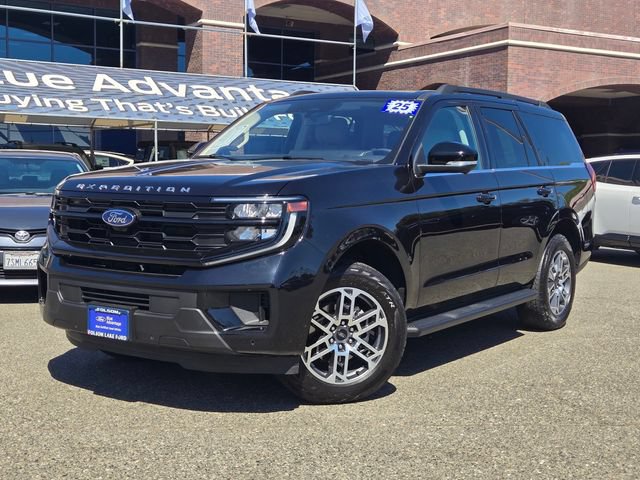 Certified 2025 Ford Expedition Active AWD/4WD image 8