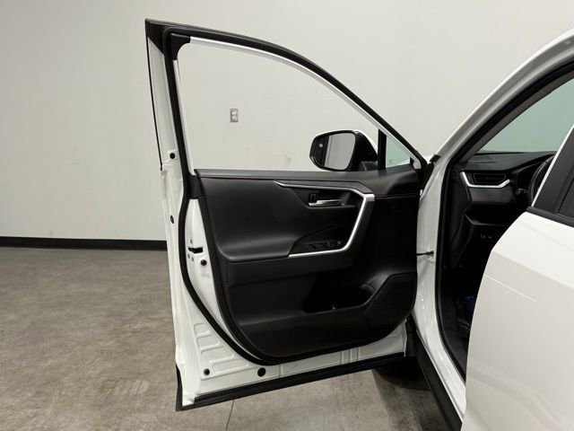 Used 2023 Toyota RAV4 Adventure image 13