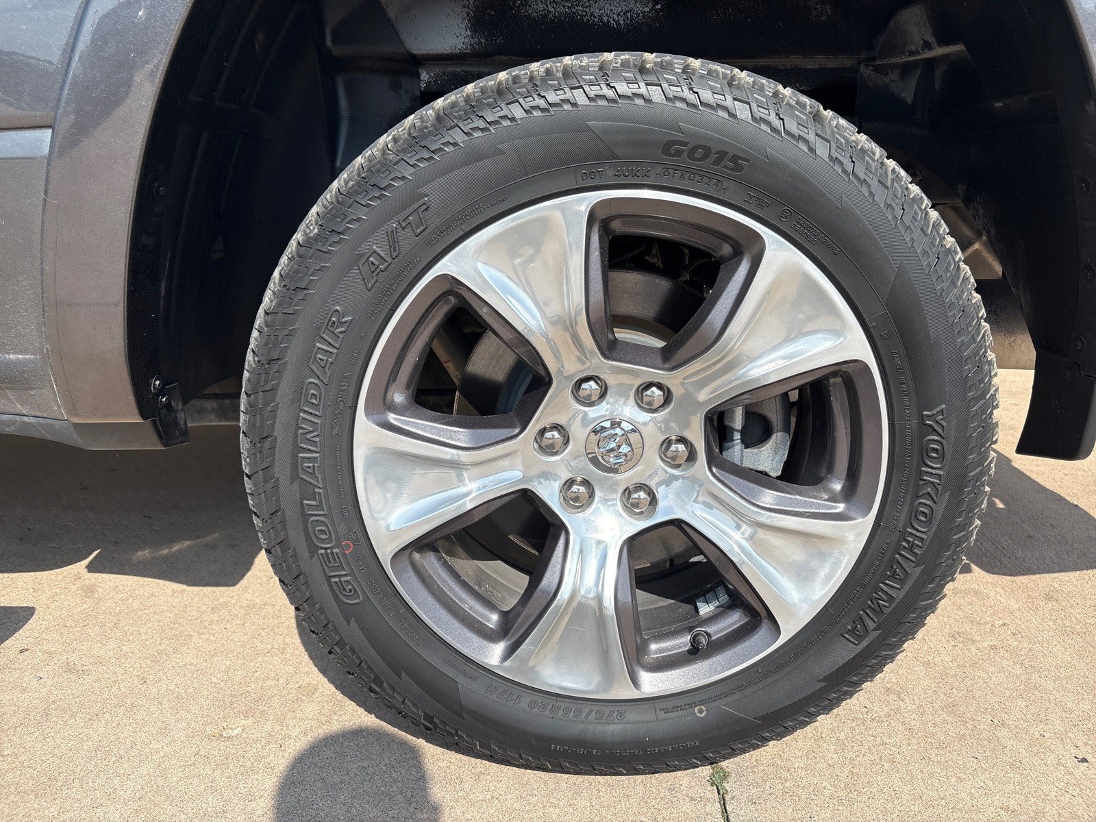 Used 2020 RAM 1500 Laramie AWD/4WD image 12