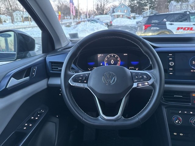 Used 2022 Volkswagen Taos SE image 20