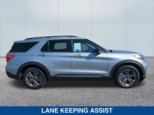 Certified 2023 Ford Explorer XLT w/ Equipment Group 202A RWD image 6