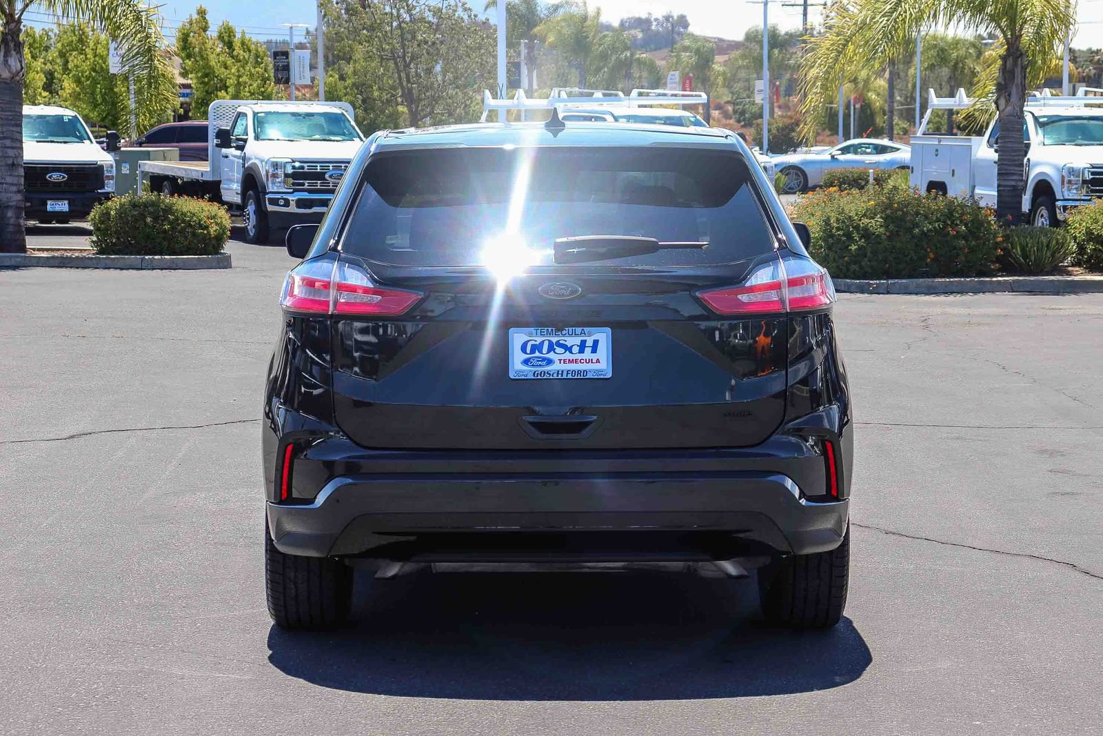 Certified 2023 Ford Edge SE w/ Black Appearance Package AWD/4WD image 5