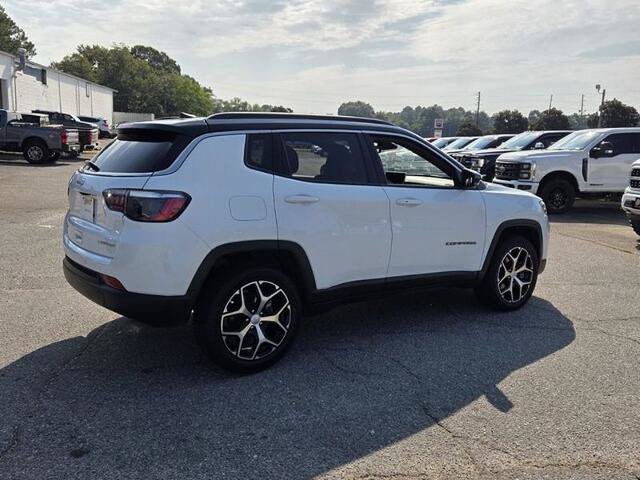 Used 2024 Jeep Compass Limited AWD/4WD image 14