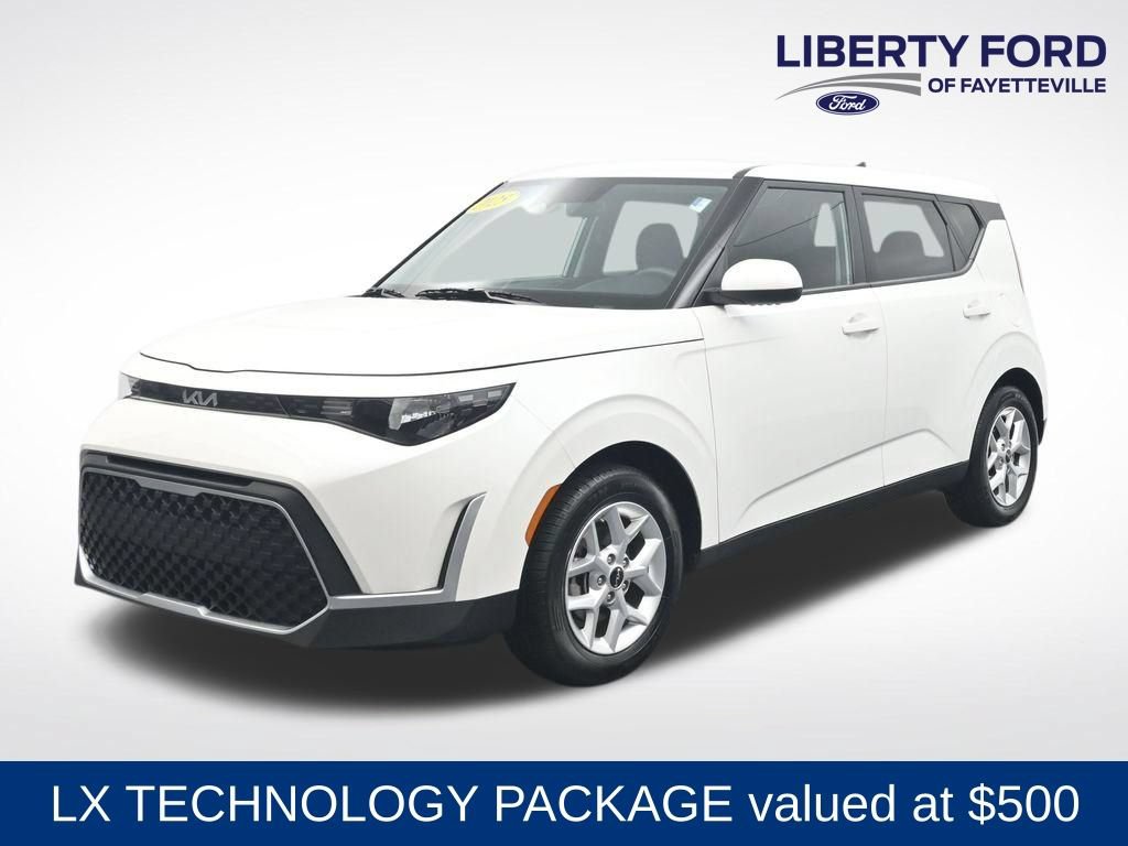 Used 2025 Kia Soul LX w/ LX Technology Package