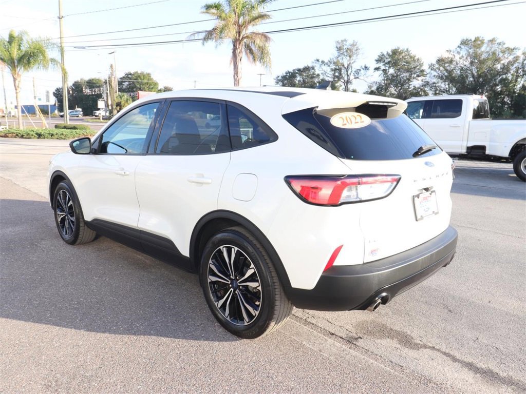 Certified 2022 Ford Escape SE w/ SE Sport Appearance Package image 3