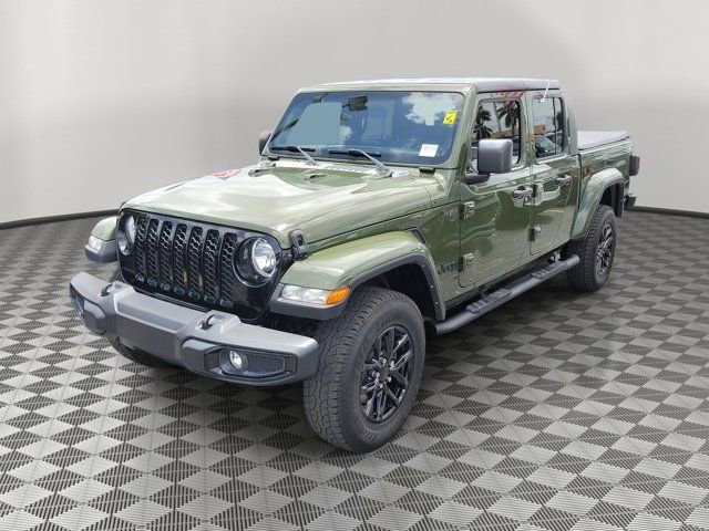 Used 2022 Jeep Gladiator Sport AWD/4WD image 3