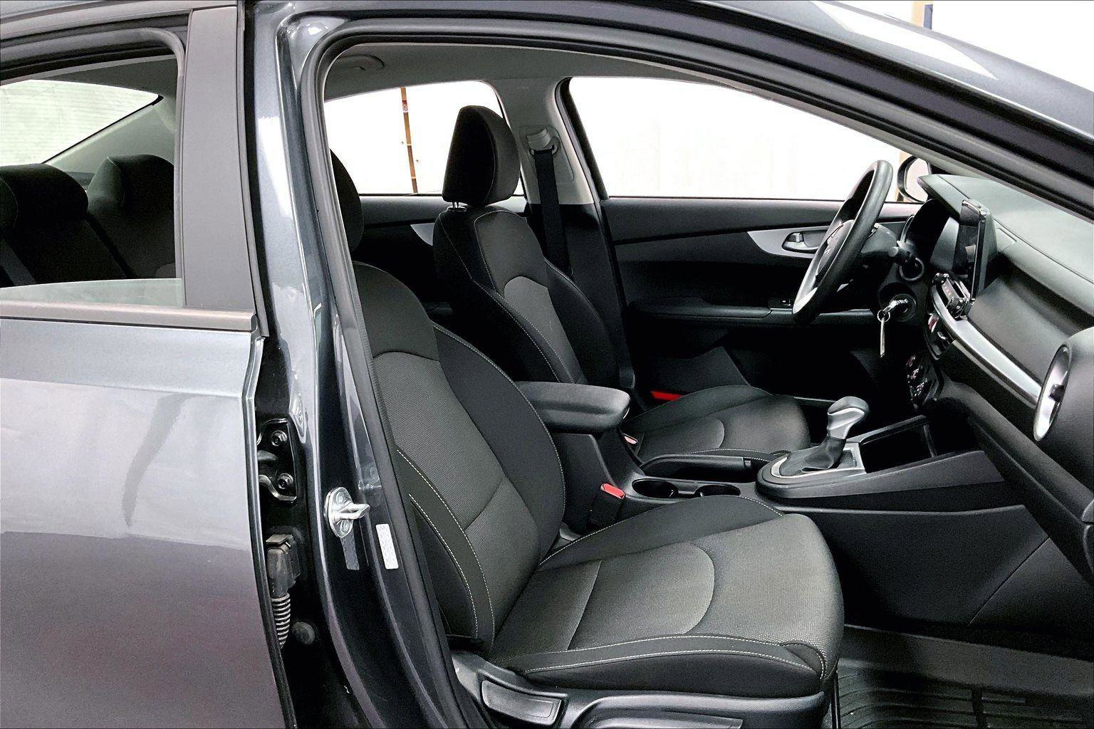 Used 2024 Kia Forte LXS image 7