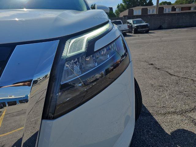 Used 2025 Nissan Pathfinder SV AWD/4WD image 30
