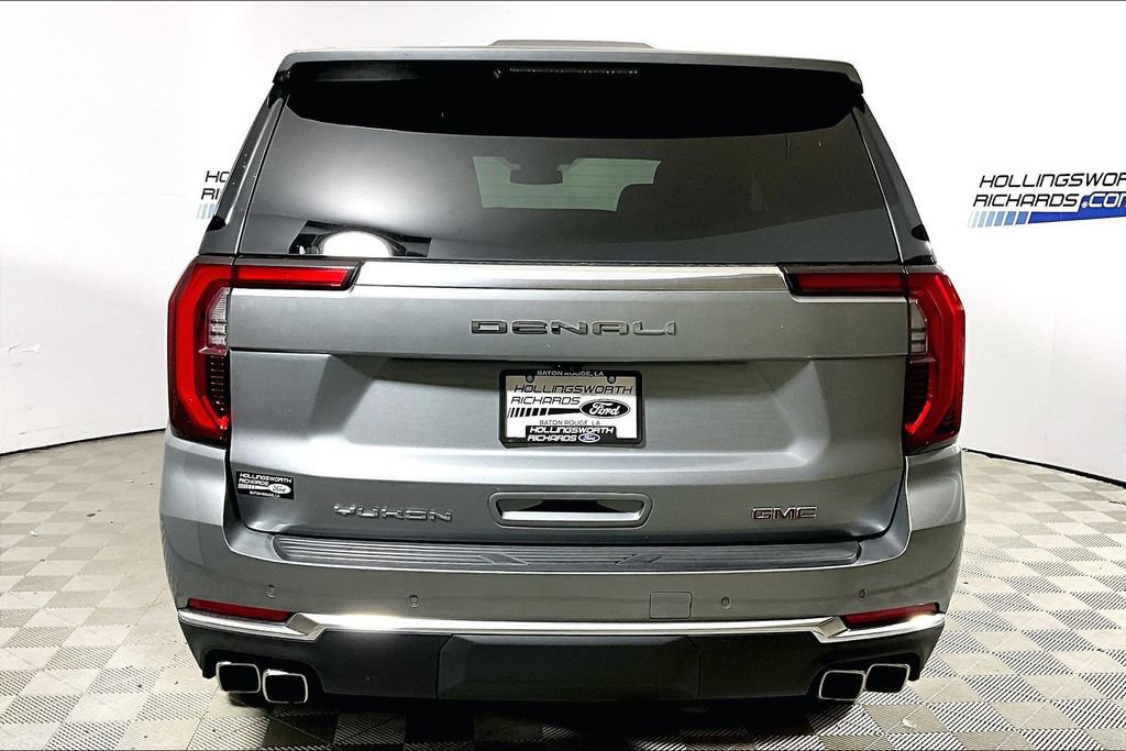 Used 2025 GMC Yukon Denali AWD/4WD image 4
