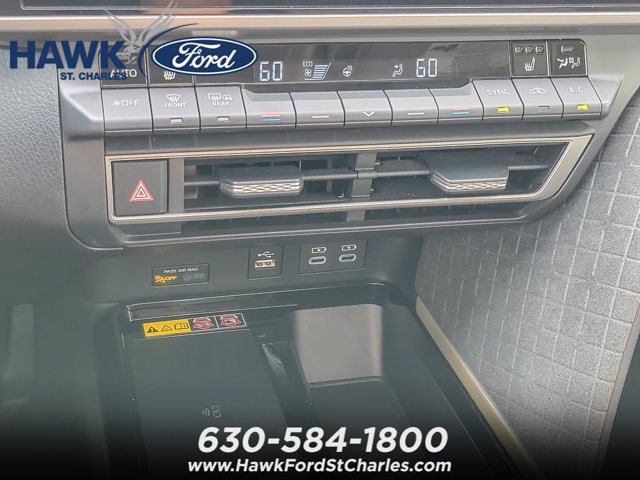 Used 2025 Toyota Camry XLE FWD image 16