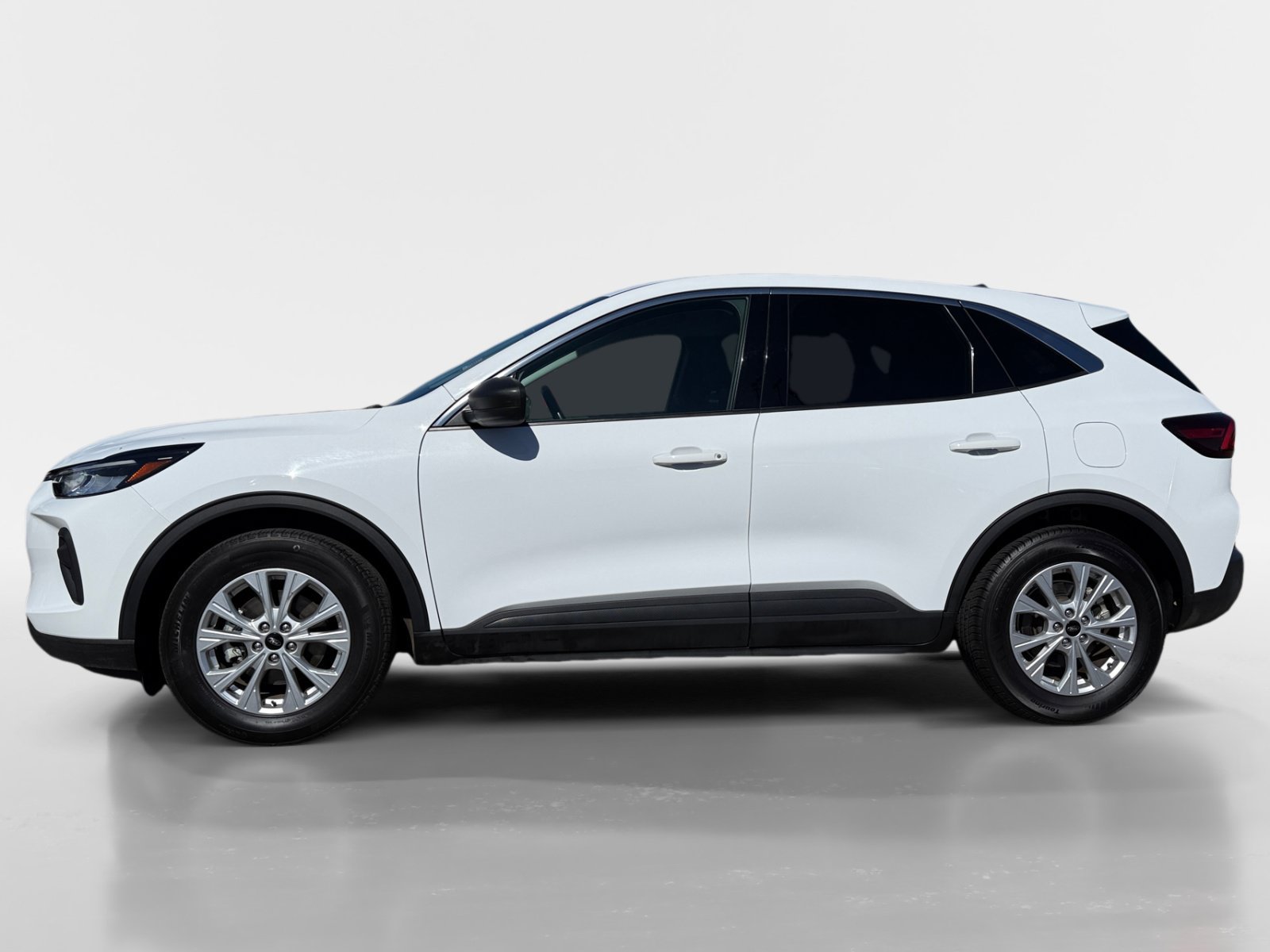 Certified 2024 Ford Escape Active FWD image 2