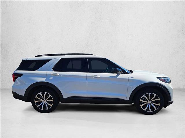 Certified 2025 Ford Explorer ST-Line RWD video 4