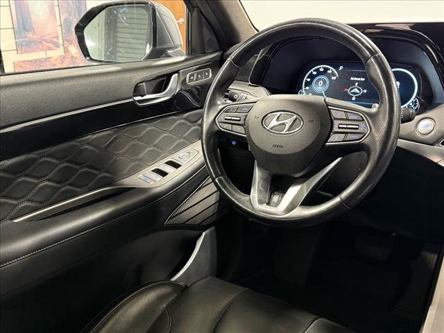 Used 2022 Hyundai Palisade Calligraphy w/ Winter Package image 11