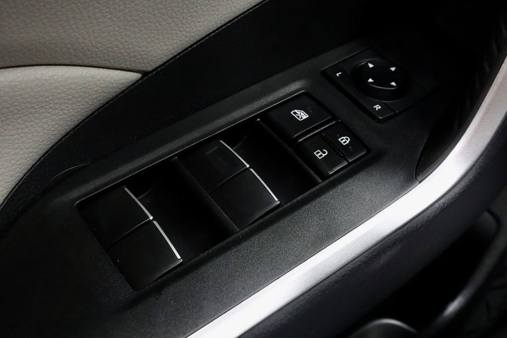 Used 2021 Toyota RAV4 XLE Premium AWD/4WD image 26