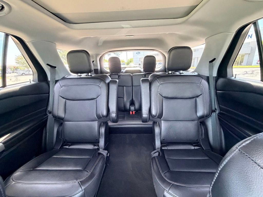 Certified 2023 Ford Explorer Limited w/ Limited Technology Package AWD/4WD image 33