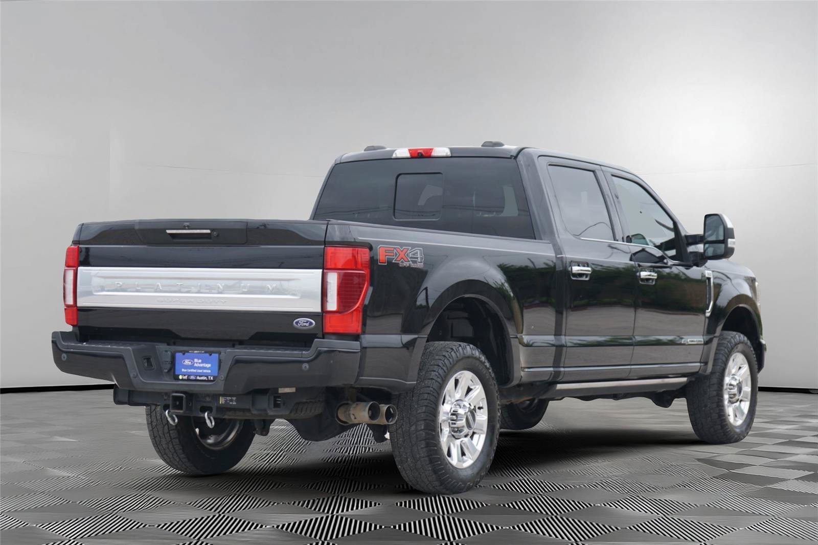 Certified 2020 Ford F250 Platinum w/ FX4 Off-Road Package AWD/4WD image 5