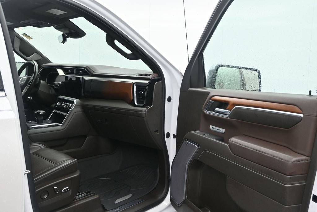 Used 2022 GMC Sierra 1500 Denali w/ Denali Reserve Package RWD image 16
