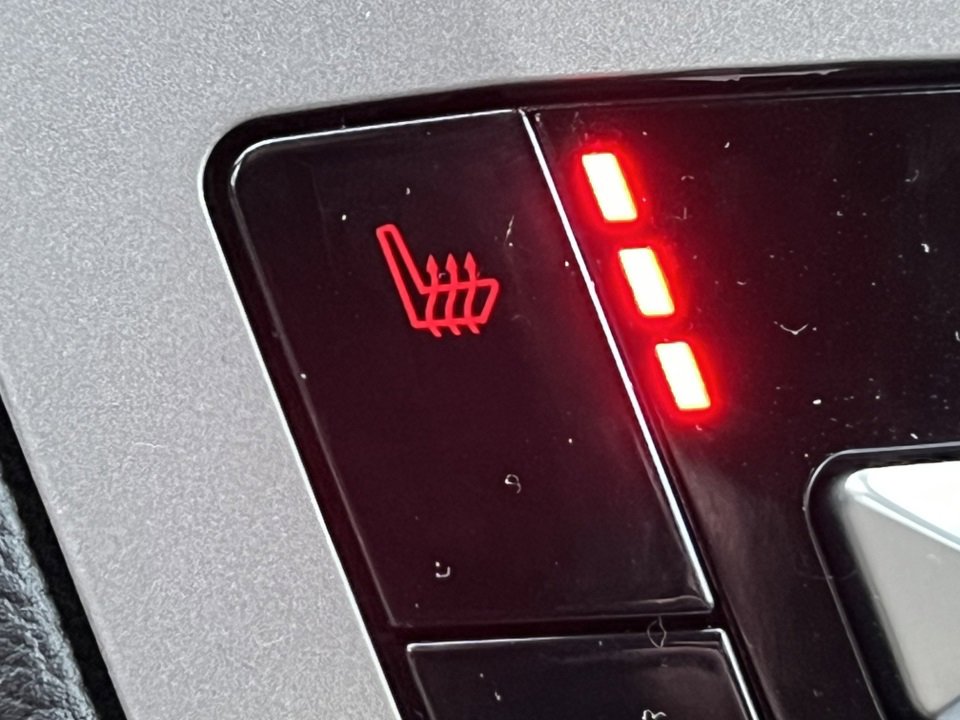 Certified 2023 Ford Explorer XLT w/ Equipment Group 202A image 29