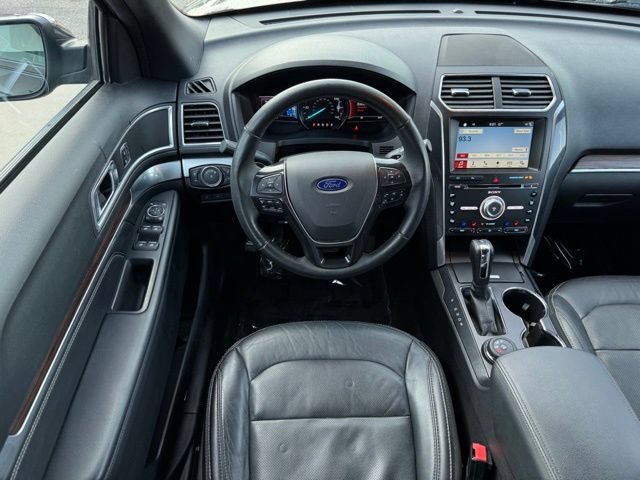 Certified 2017 Ford Explorer Limited AWD/4WD image 10