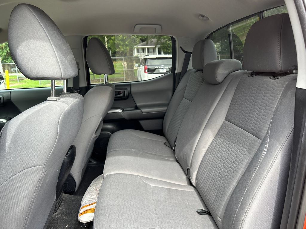 Used 2017 Toyota Tacoma SR5 w/ Tow Package RWD image 13