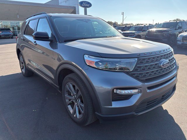 Certified 2023 Ford Explorer XLT w/ Equipment Group 202A AWD/4WD image 9