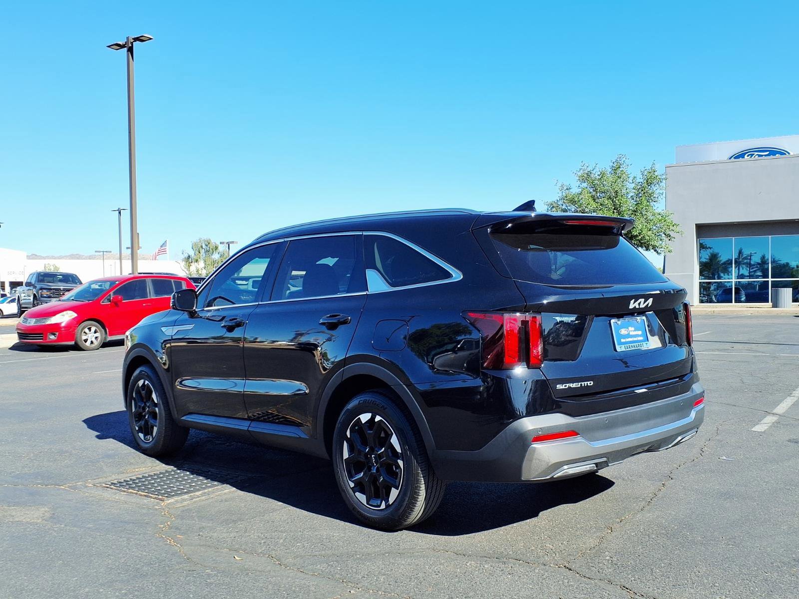 Used 2024 Kia Sorento S FWD image 5