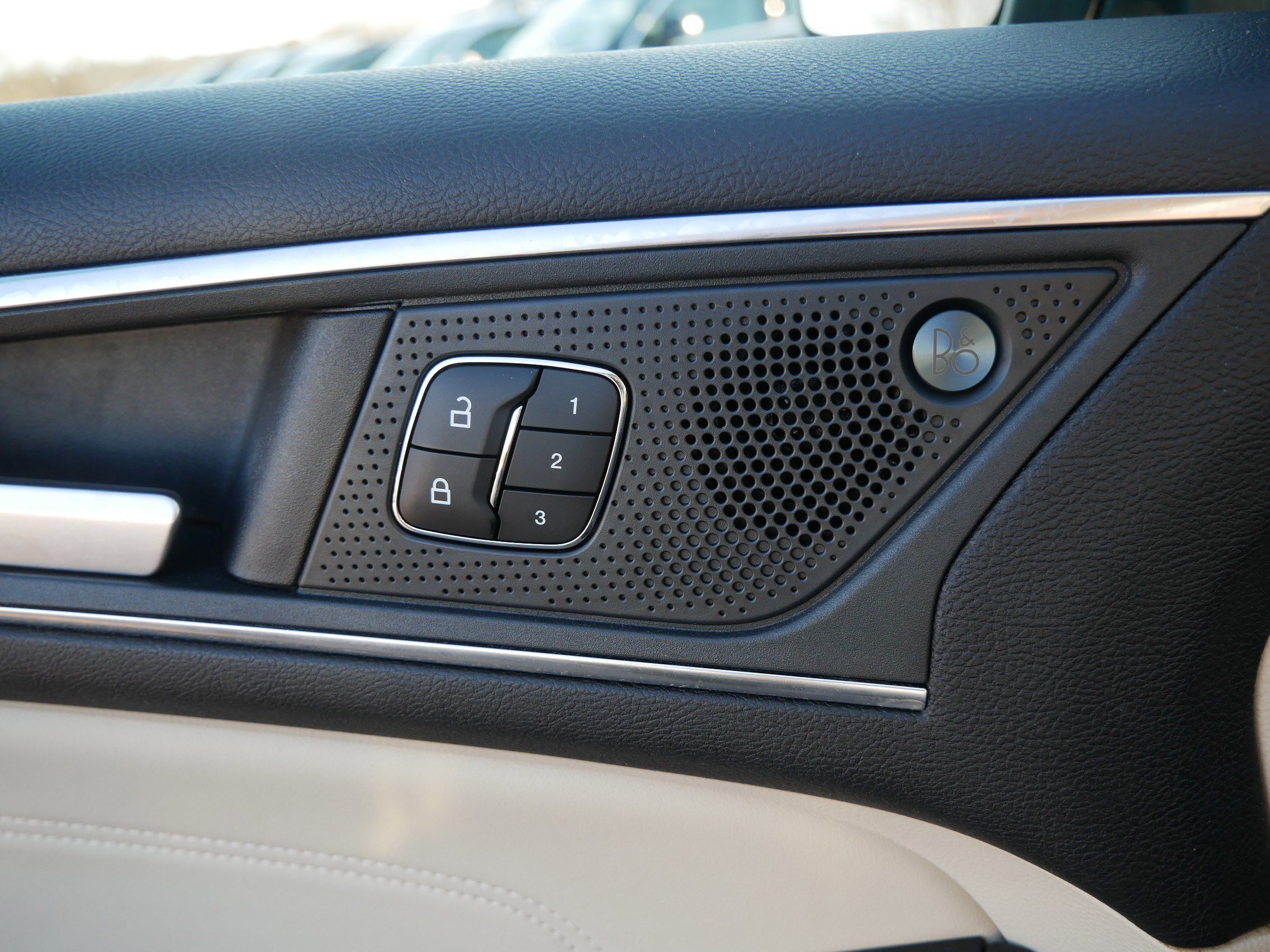 Certified 2021 Ford Edge Titanium w/ Cargo Accessory Package image 27