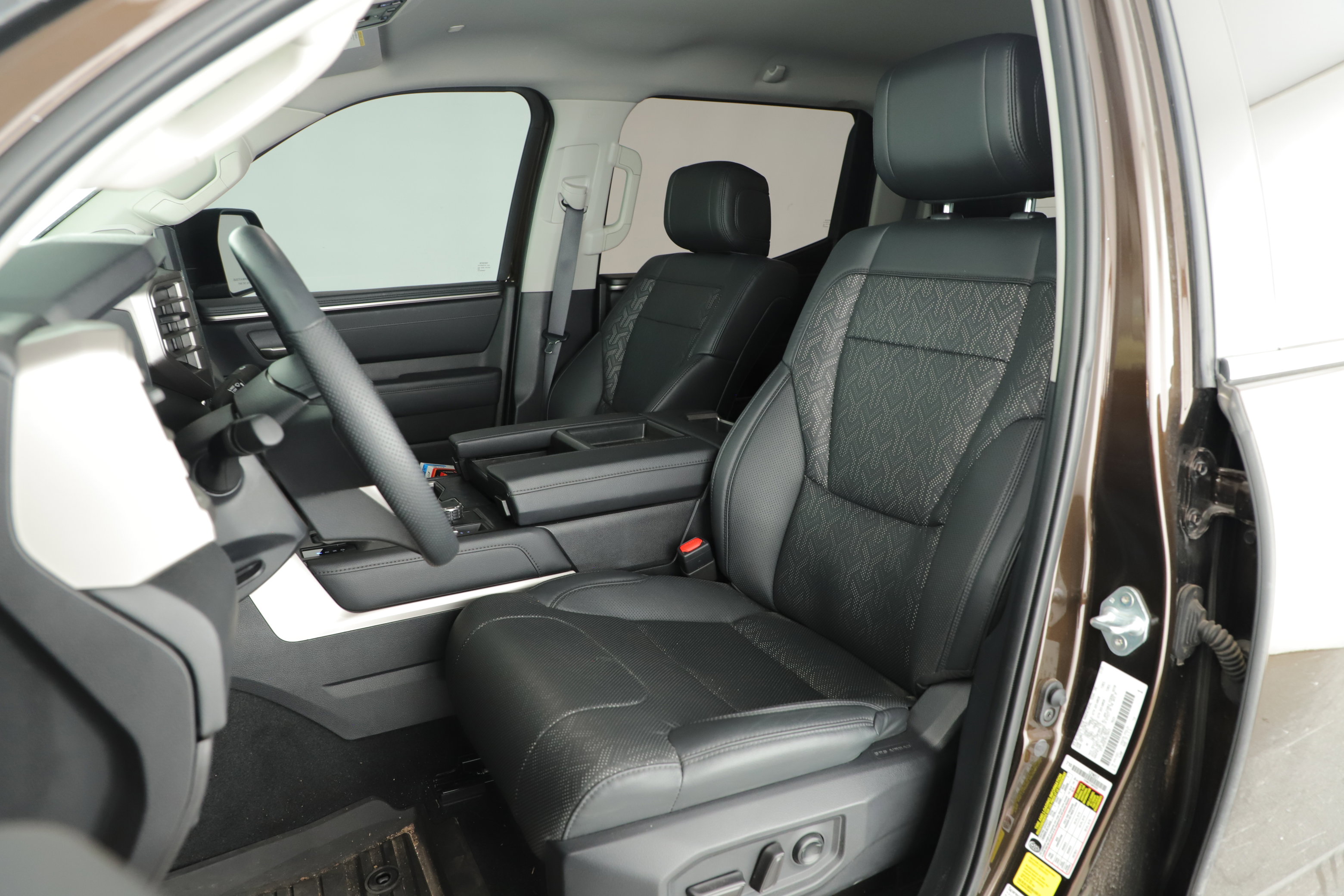 Used 2024 Toyota Tundra Limited image 20