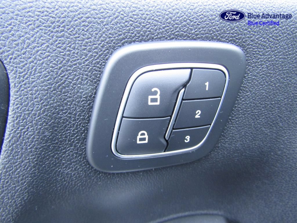 Certified 2023 Ford Escape ST-Line Elite AWD/4WD image 19