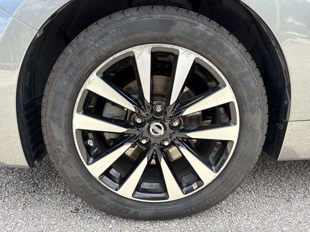 Used 2018 Nissan Altima 2.5 SV FWD image 14