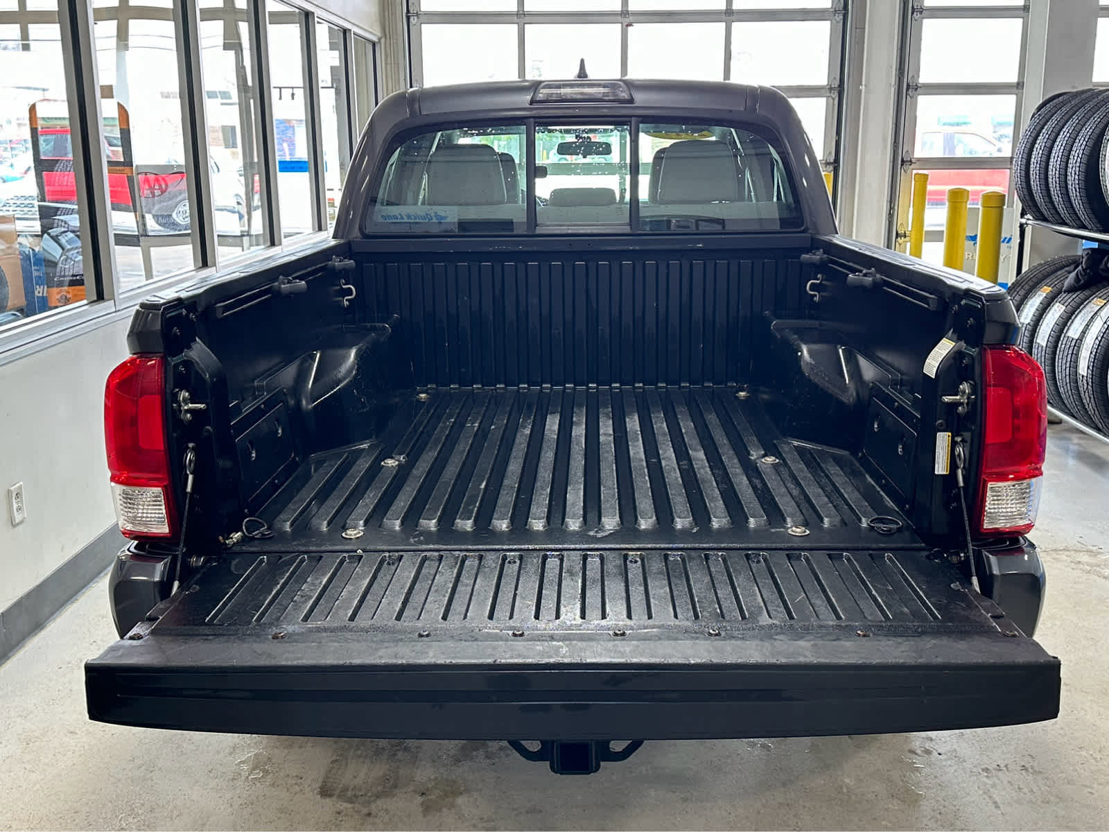 Used 2017 Toyota Tacoma SR w/ Tow Package image 9