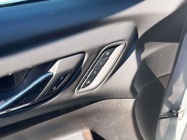 Used 2023 GMC Acadia Denali w/ Denali Ultimate Package image 18