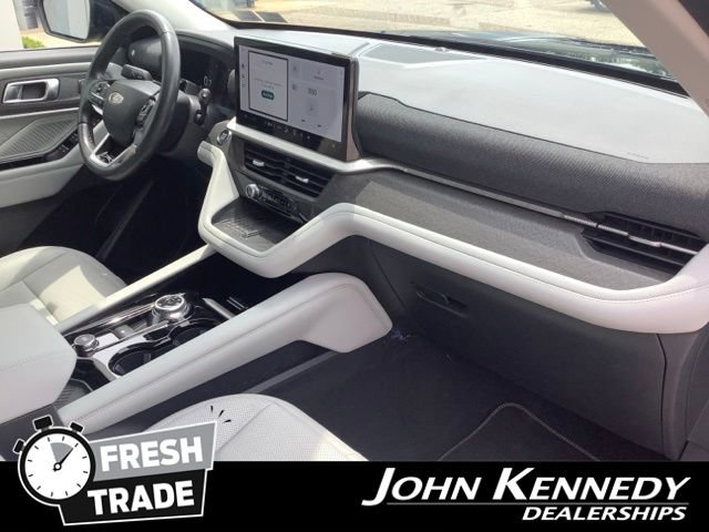 Certified 2025 Ford Explorer Platinum w/ LUX Leather Package AWD/4WD image 22