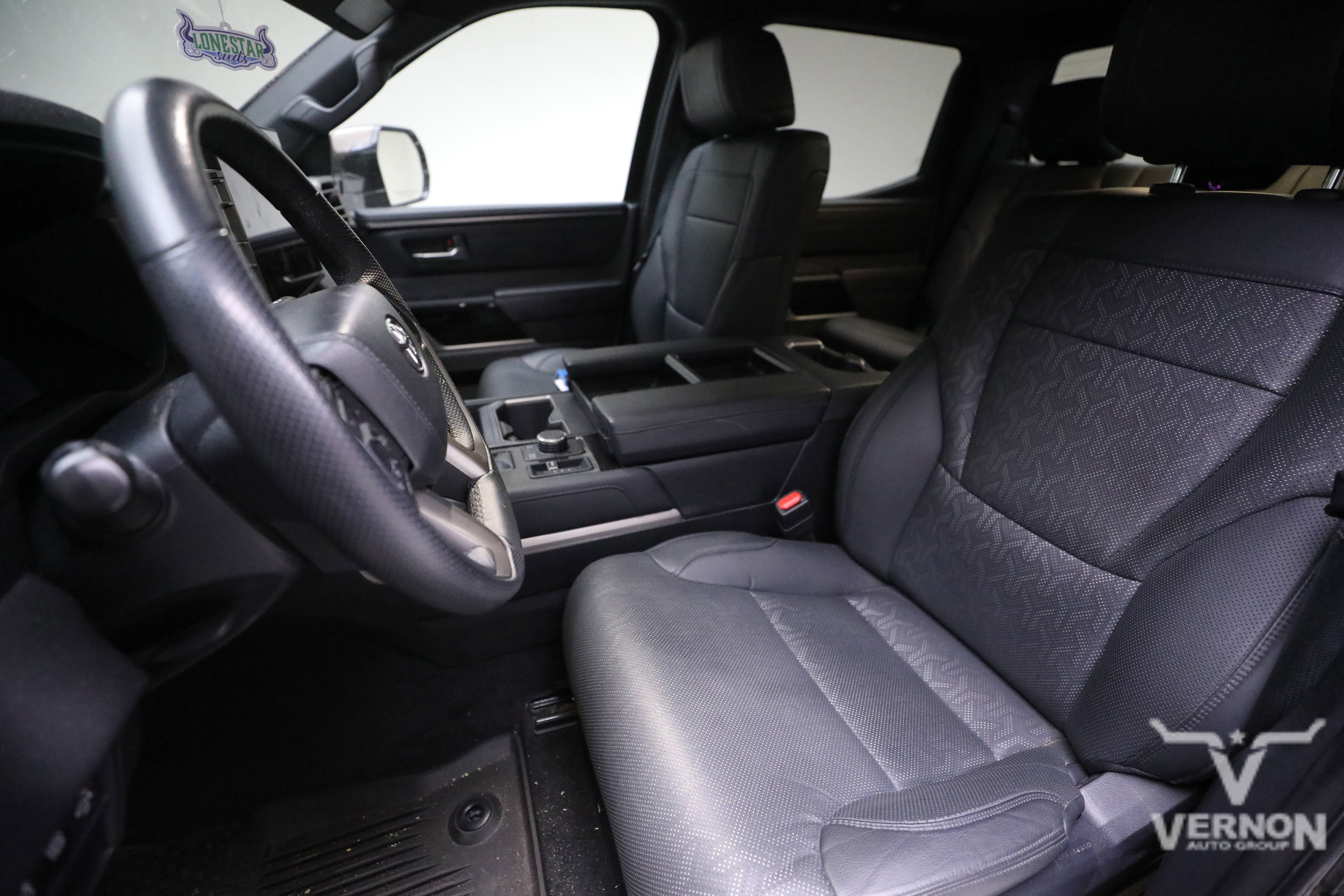 Used 2025 Toyota Tundra Limited w/ Power Package image 6