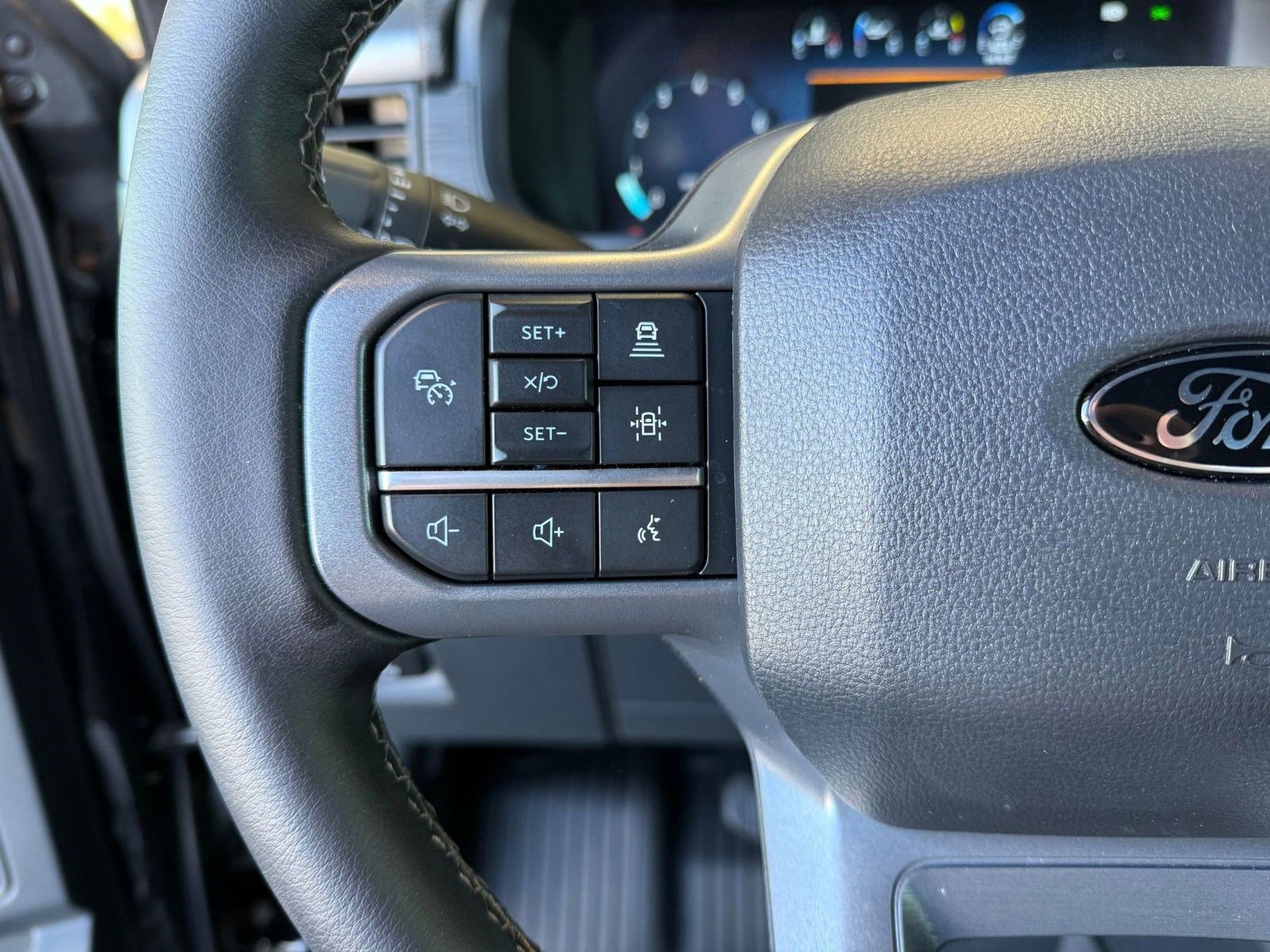 Certified 2025 Ford F150 XLT w/ Equipment Group 302A MID image 18