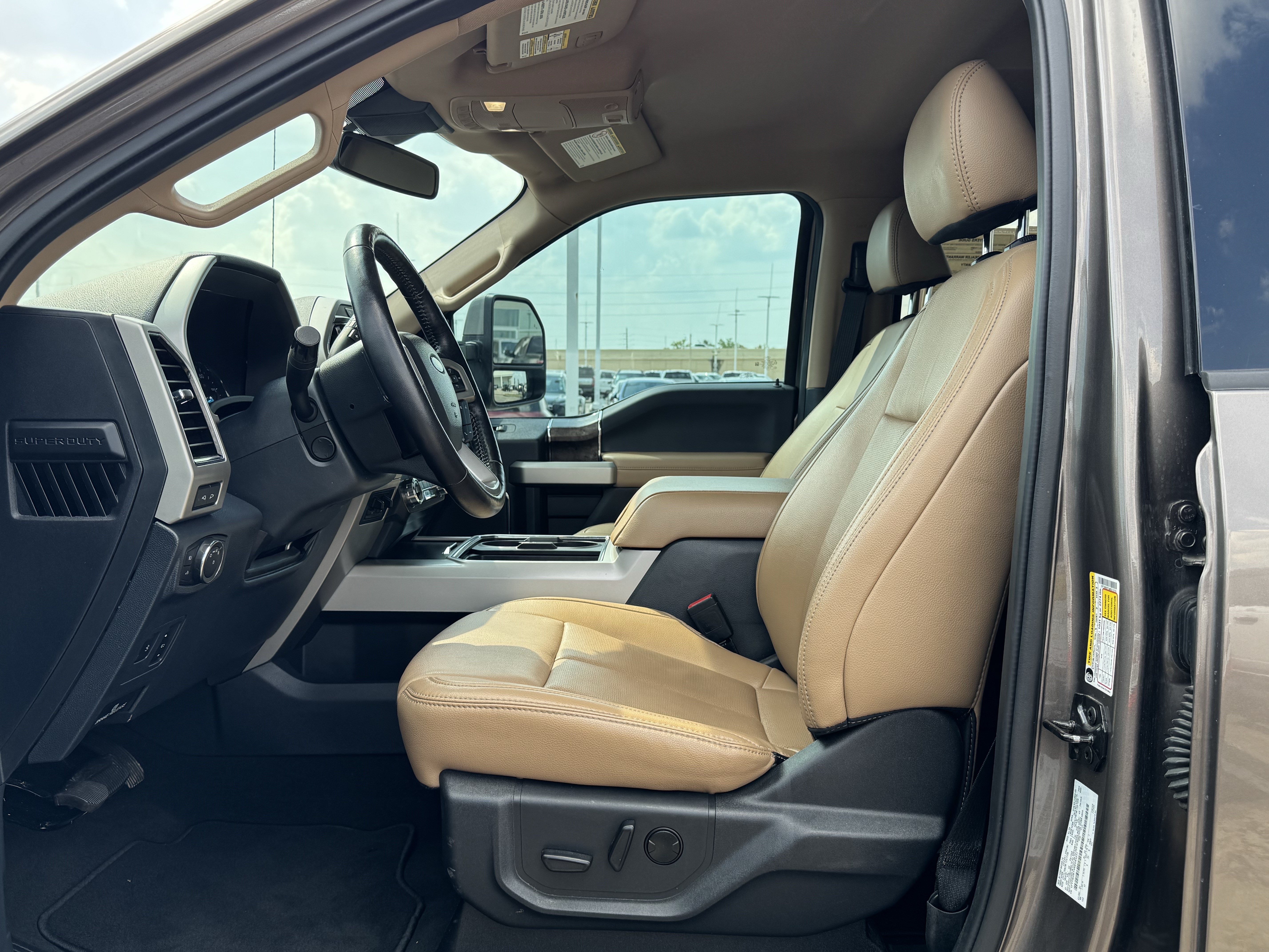 Certified 2022 Ford F250 Lariat w/ Lariat Ultimate Package AWD/4WD image 17